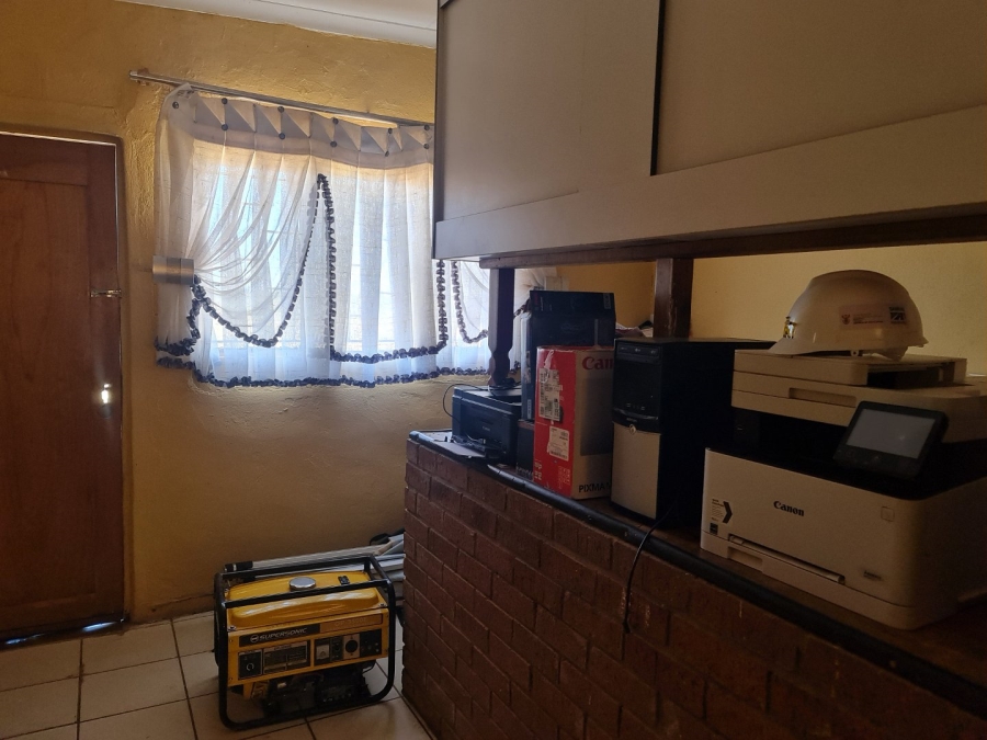 Commercial Property for Sale in Schylock A H North West